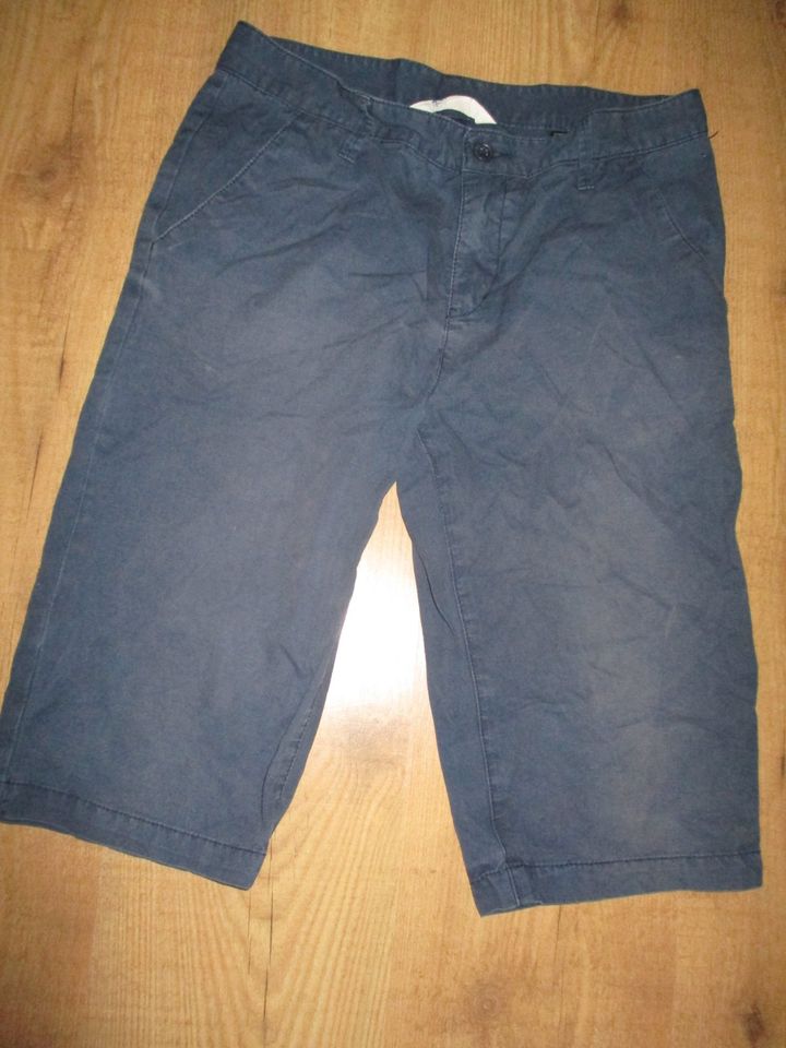 schöne Jungen Jeans Bermuda Shorts knielange Hose Gr. 164 d-blau in Erfurt