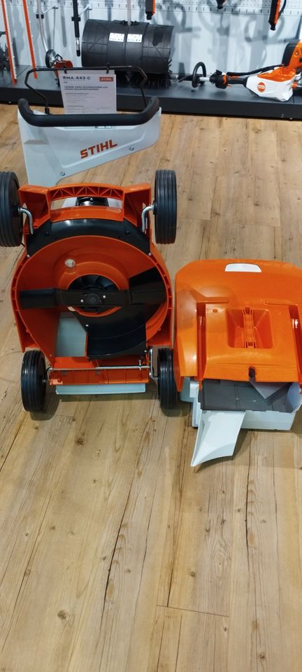 Stihl Akku Rasenmäher RMA 443 C Set AP200 + AL300 in Hopsten