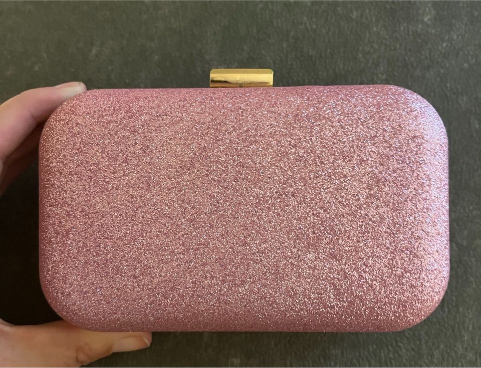 Clutch Cross Body Bag Tasche Glitzer rosa Pink gold Kette Vintage in  Nürnberg (Mittelfr) - Mitte | eBay Kleinanzeigen ist jetzt Kleinanzeigen