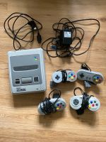 Super Nintendo Entertainment System (SNES) mit Zubehör Bayern - Burgkunstadt Vorschau