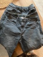 2x Jeans Short Next schwarz wie neu 16 München - Sendling-Westpark Vorschau