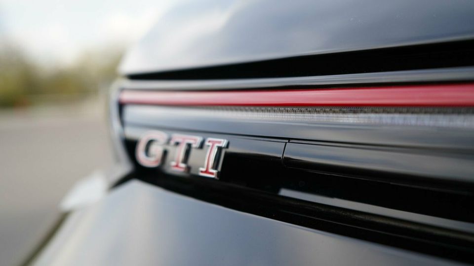 VW Golf 8 GTI Clubsport Autovermietung Mietwagen Automieten Rent a car in Berlin