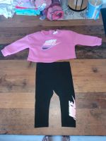 Nike Anzug Baby Mädchen Größe 68 Nordrhein-Westfalen - Moers Vorschau