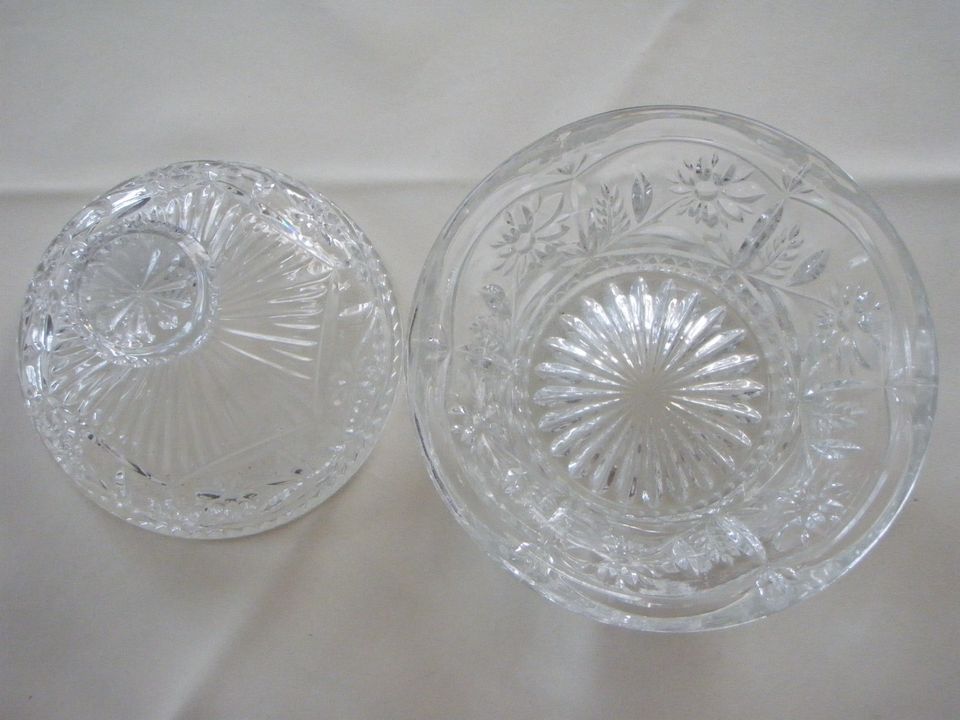 Glasschale mit Deckel ca. 13 cm Durchmesser und 16 cm hoch in Eibenstock