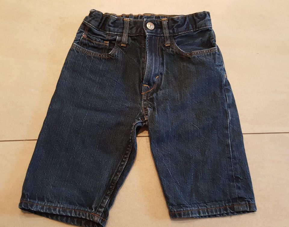 H & M Kinder Jeans - Shorts Gr. 116 guter Zustand in Schweitenkirchen