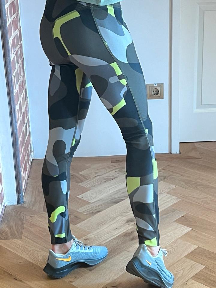 Nike Leggings Camouflage Camo Tights Laufhose recycled XS 34 S 36 in Hessen Kassel kleinanzeigen