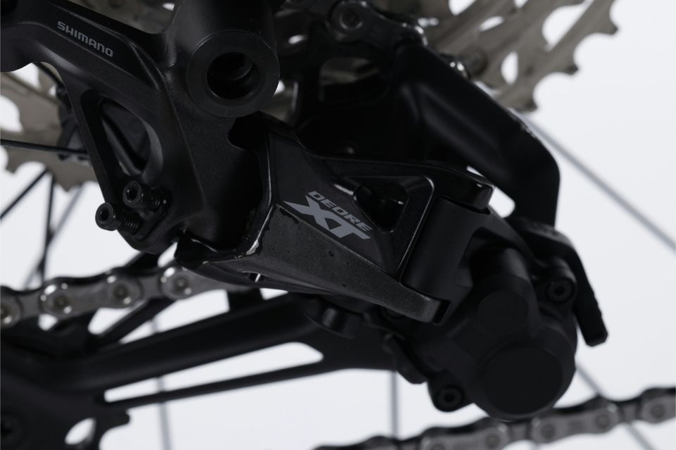 Centurion NO POGO F2600I EP1 - 2022 - 42 cm (M) | nur 822 km | Shimano EP-8 (85 Nm) 630 Wh | UVP 5.999 € | 1 Jahr Garantie | E Bike Fully E-Mountainbike in Ottobrunn