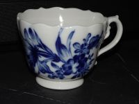 Meissen blaue Blume seltener alter Kaffeebecher Henkelbecher 8 cm Hamburg-Mitte - Hamburg Altstadt Vorschau