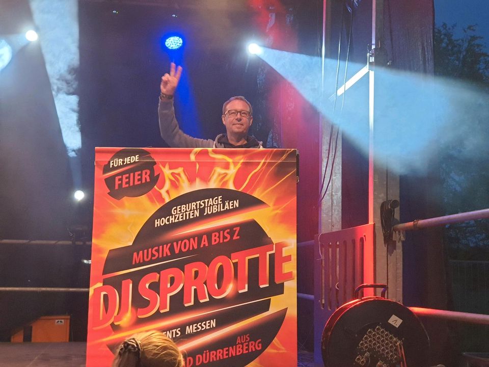 DJ Sprotte hat noch freie Termine in Bad Duerrenberg