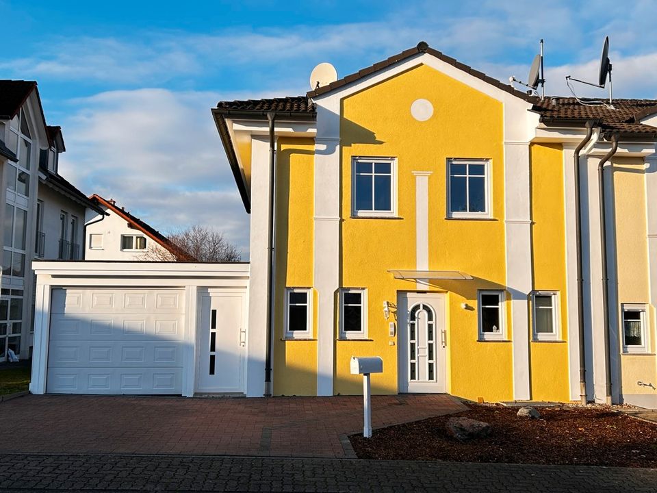 Familienglück ... Elegantes Einfamilienhaus mit Carport! in Sulzbach a. Main