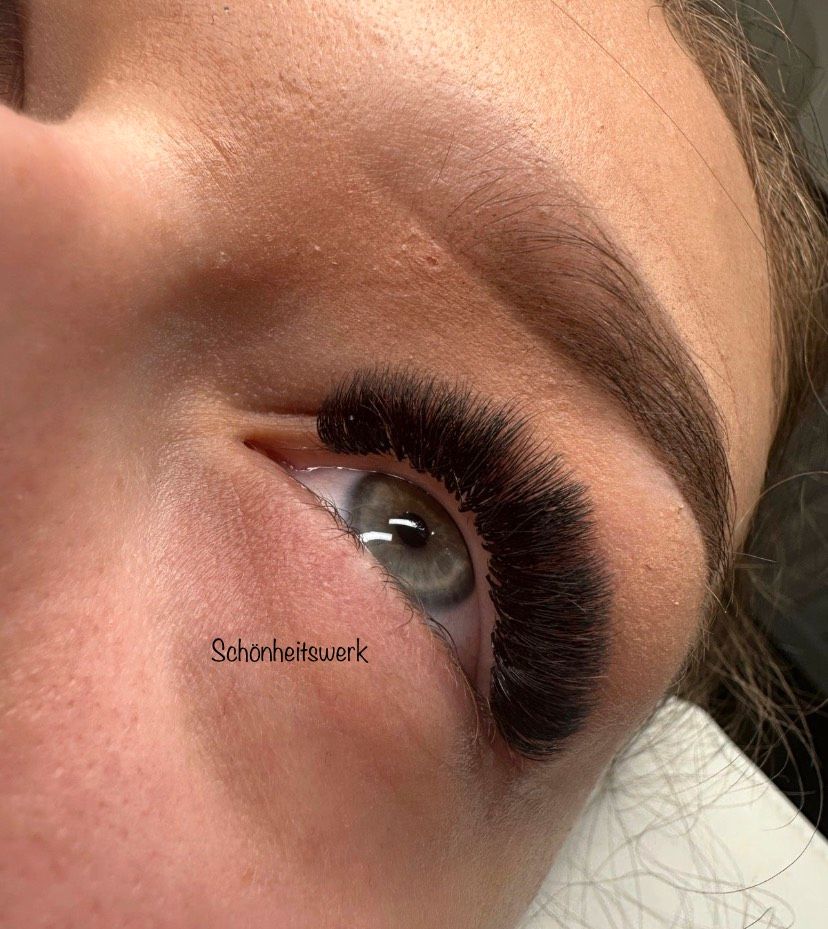 Professionelle Wimpernverlängerung in Leipzig