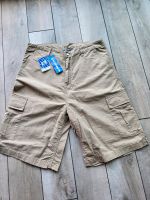 Schalke 04 Cargo Shorts zu Verkaufen mit Original-Etikett Nordrhein-Westfalen - Wachtberg Vorschau