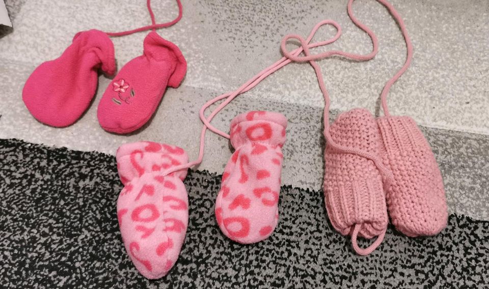 Baby Mädchen Handschuhen in Heiligenhafen 