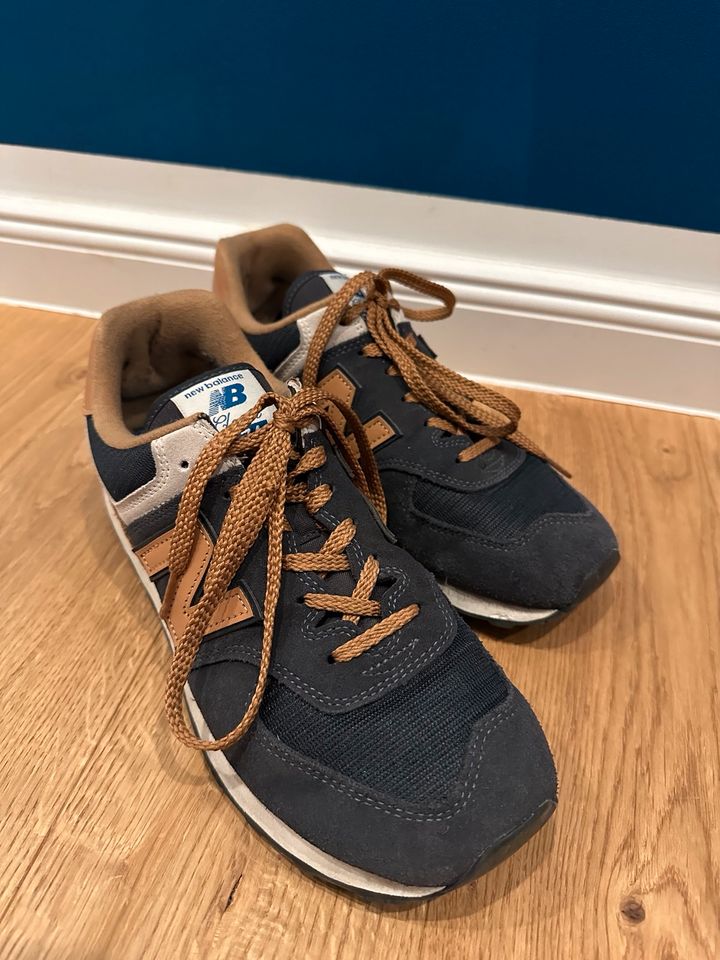 New Balance 574 Herrenschuh in Laatzen