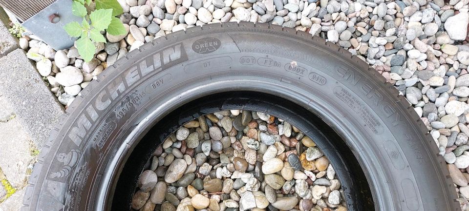 1x Sommerreifen 195/60R15 88V, Michelin 5,5 mm, DOT2418 in Karben