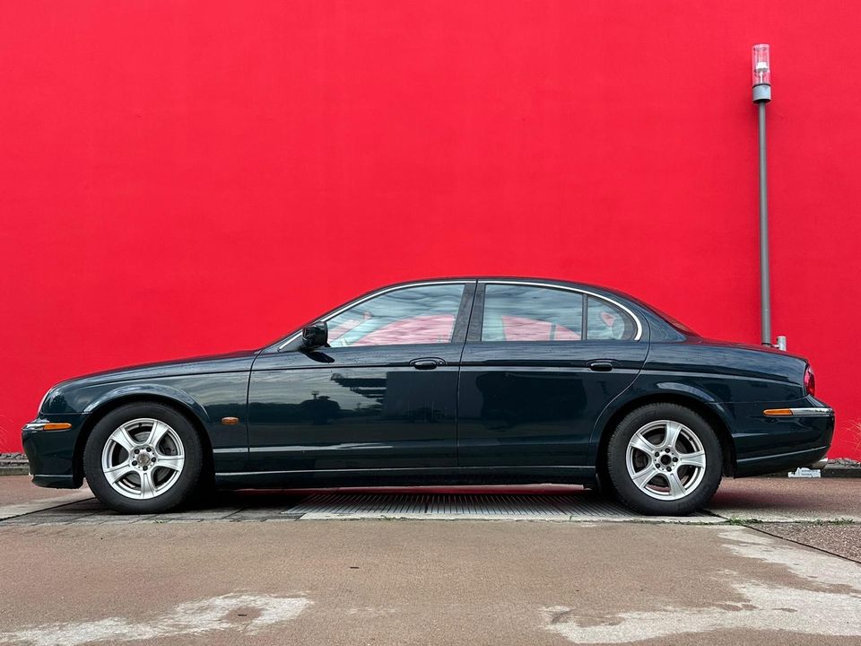Jaguar S-Type V8 - in Engelskirchen