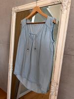 REVIEW Jeans Top Bluse Hemd XS mit Lederband und Perlen Boho Look Sachsen - Chemnitz Vorschau