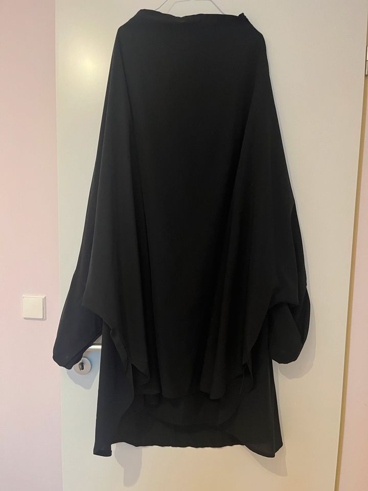 Jilbab schwarz zweiteilig Kleid abaya Khimar mit Rock in Hamburg