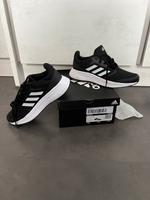 NEU Adidas Galaxy Turnschuhe, Größe 43 1/3 Niedersachsen - Northeim Vorschau