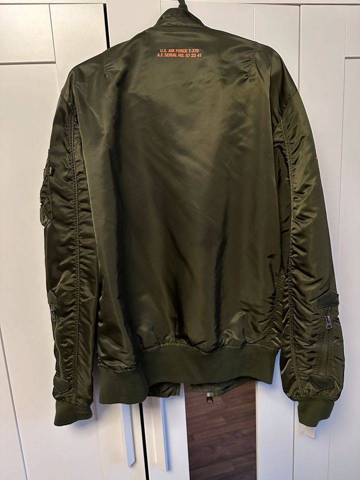 Alpha Industries Jacke in Bückeburg