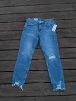 H&M Jeans Girlfriend fit distressed Boyfriend 31 40 neu Hessen - Pohlheim Vorschau