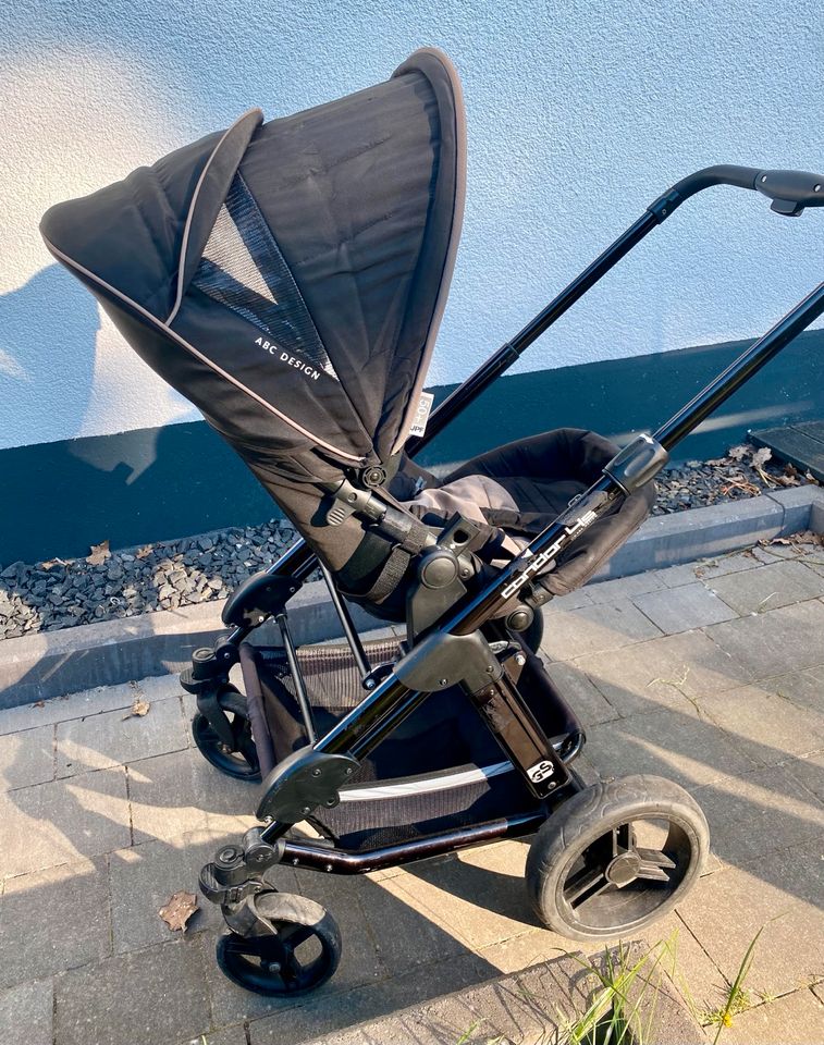 ABC Kinderwagen mit ALLEM drum und dran in Petersberg