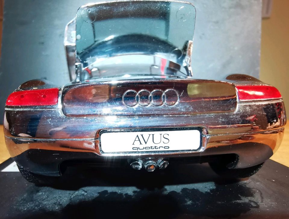 Audi Avus Quattro Metall Revell 1:18 Weihnachtsgeschenk in Siegenburg