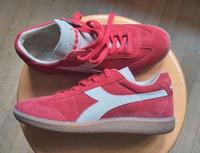 Diadora Sneaker, rot, wie neu, heritage, made in Portugal, 42 Baden-Württemberg - Karlsruhe Vorschau