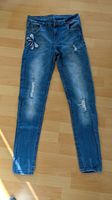 Jeans * 176 * blau * destroyed * Applikation * Schmetterling Nordrhein-Westfalen - Enger Vorschau
