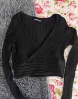 Shein Crop Top Bauchfrei Langarmshirt Oberteil V-Ausschnitt Hessen - Volkmarsen Vorschau