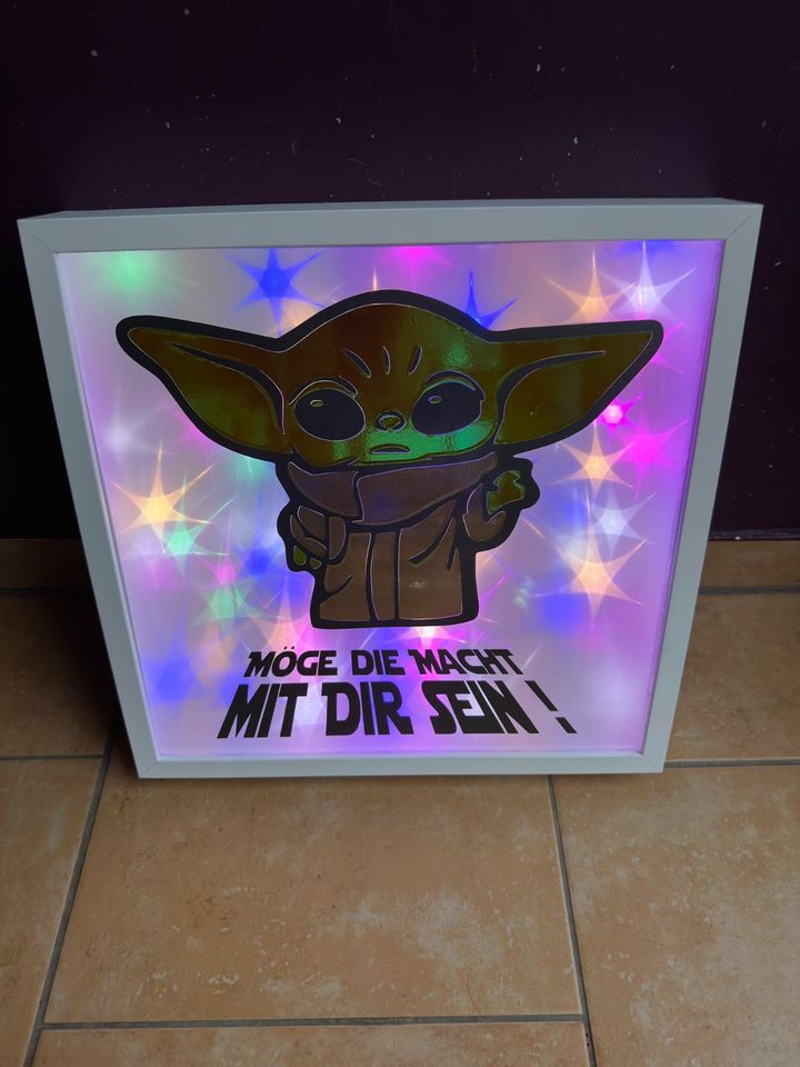 Tolle Baby Yoda Lampe/Leuchte Nachtlicht 35 cm bunt XXL in Braunschweig