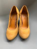 Leder Pumps, gelb, Keilabsatz, Venturini, Gr. 37 Eimsbüttel - Hamburg Lokstedt Vorschau