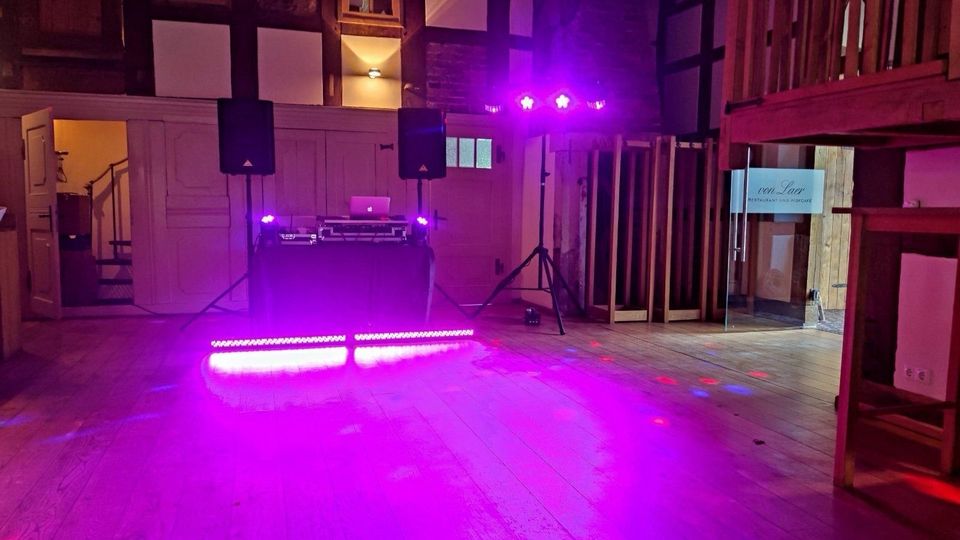 DJ für Hochzeiten, Geburtstage, Firmenfeiern etc. in Bielefeld