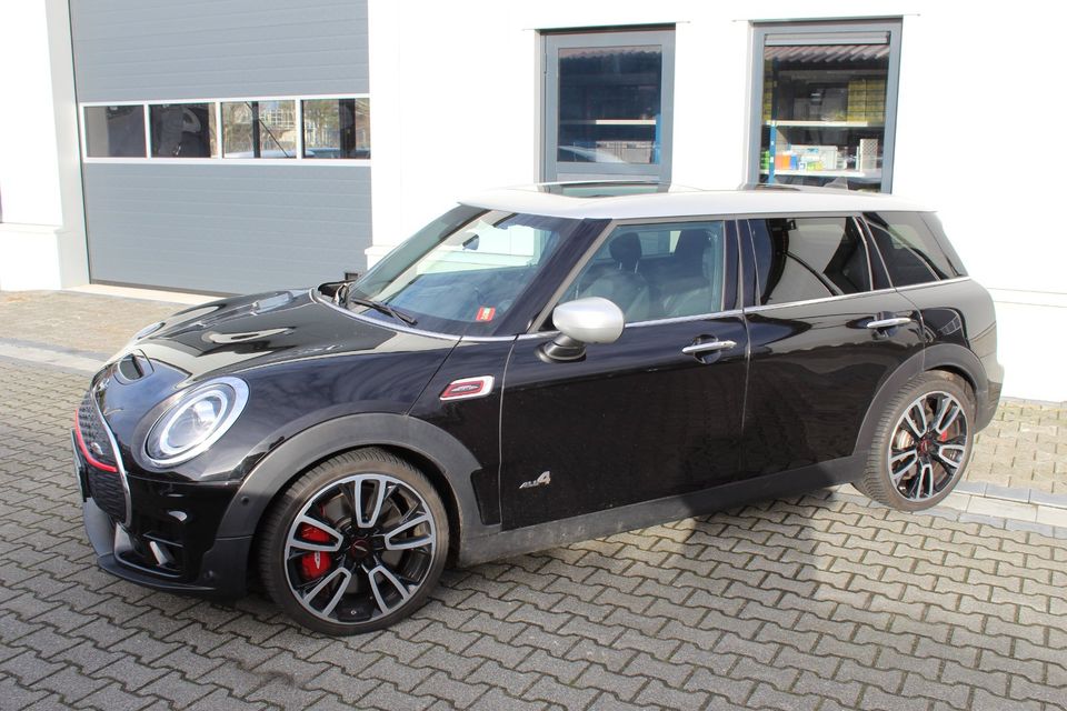 Mini Clubman JCW John Cooper Works ALL4 F54 BJ2020 in Ohne