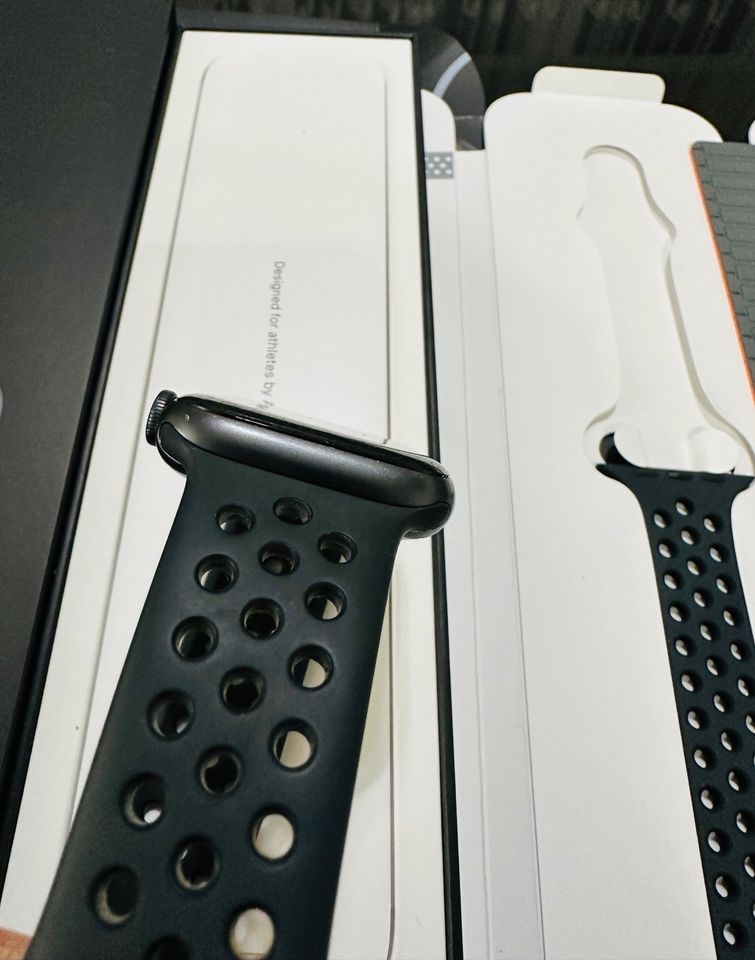 Apple Watch Series  Nike S6 44mm GPS in Centrum