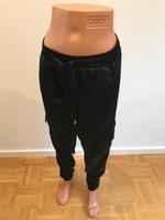Schwarze Cargohose Glänzend ❤️Gr.36 ❤️ Düsseldorf - Rath Vorschau