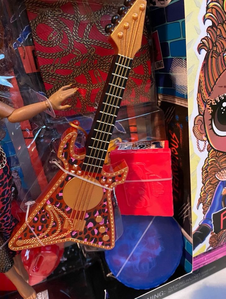 LOL Surprise OMG Remix Rock Ferocious Modepuppe Puppe Gitarre in Duisburg