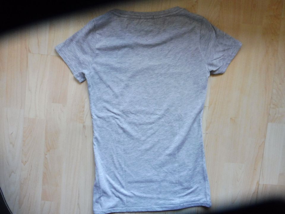 T-Shirt von HilfigerDenim in Größe S in Gilching