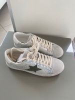 Findlay Halbschuhe Schuhe weiß-silber Glitzer Gr. 36 NEU Kr. München - Aying Vorschau