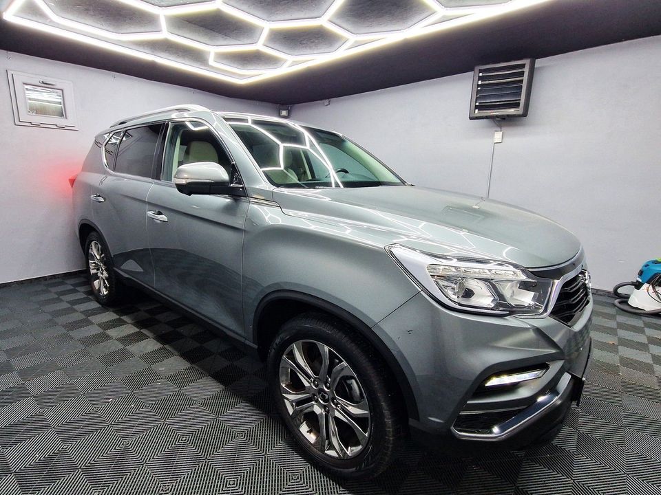 Ssangyong REXTON 2.2 TDI Crystal 4x4|AUTO|LEDER|7SITZER|NA in Berlin