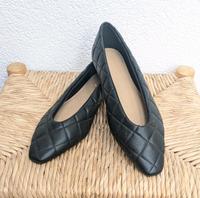 H&M Ballerinas schwarz gesteppt spitz Leder Sachsen - Raschau-Markersbach Vorschau