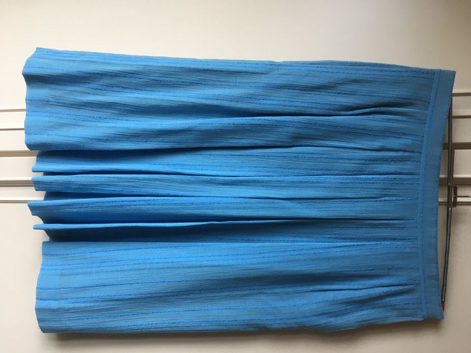 Bluse mit Rock, blau, Jaqua, Gr. 42, paßt einer Größe 40 in Wiesbaden