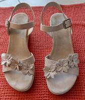 Sandalen mit Keilabsatz von easy street Niedersachsen - Uetze Vorschau