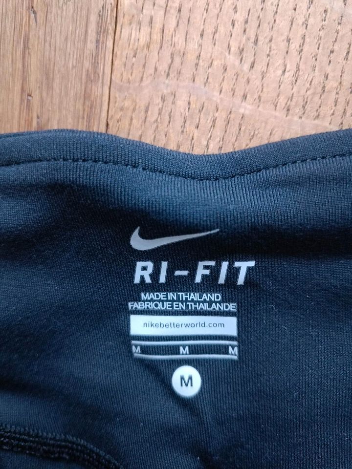 Nike Sporthose Dri-Fit Gr. M in Bad Liebenzell