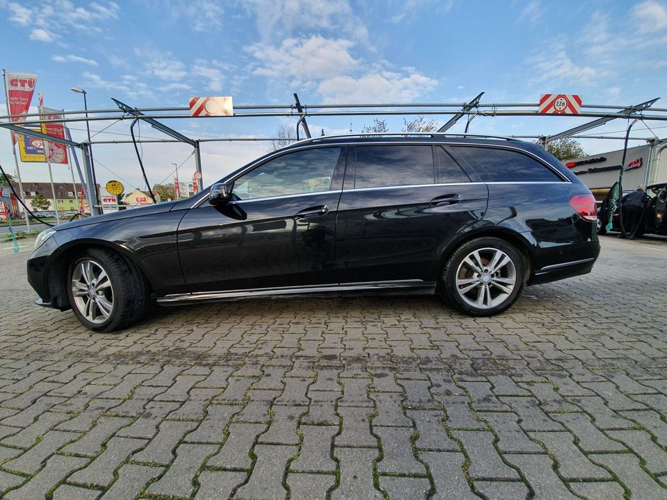 Mercedes E350 bluteck in Herne