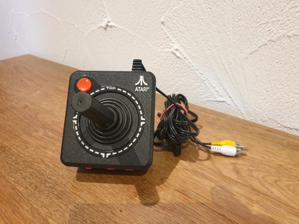 Atari Plug and play Joystick Konsole Spielkonsole Game watch in Wickede (Ruhr)
