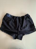 Schwarze Reebok relaxed Short Nordrhein-Westfalen - Pulheim Vorschau