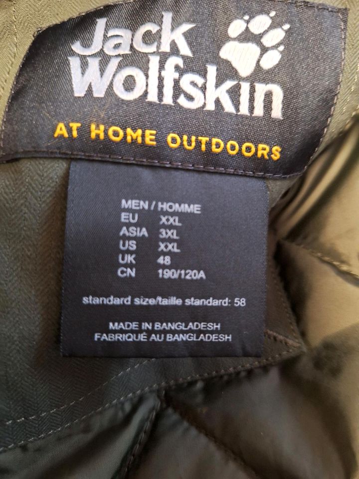 Jack Wolfskin Jacke, länger..XXL in Flensburg