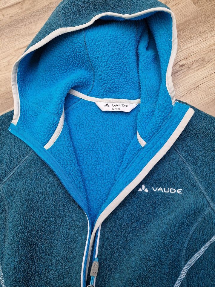 Vaude dicke Fleecejacke XXS 34 (fällt größer aus) in Allendorf