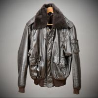Stilvolle Lederjacke Größe 52 – Vintage aus den 60ern Nordrhein-Westfalen - Bergneustadt Vorschau